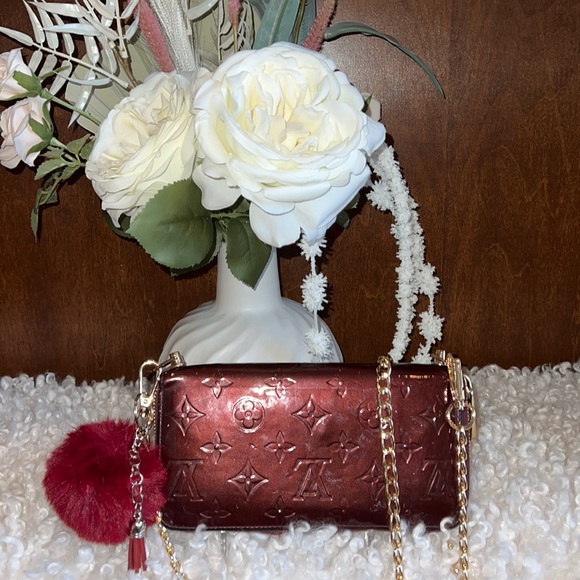 ♥️Authentic Louis Vuitton Vernis Zippy Long Wallet, converted into cross body - Picture 1 of 11